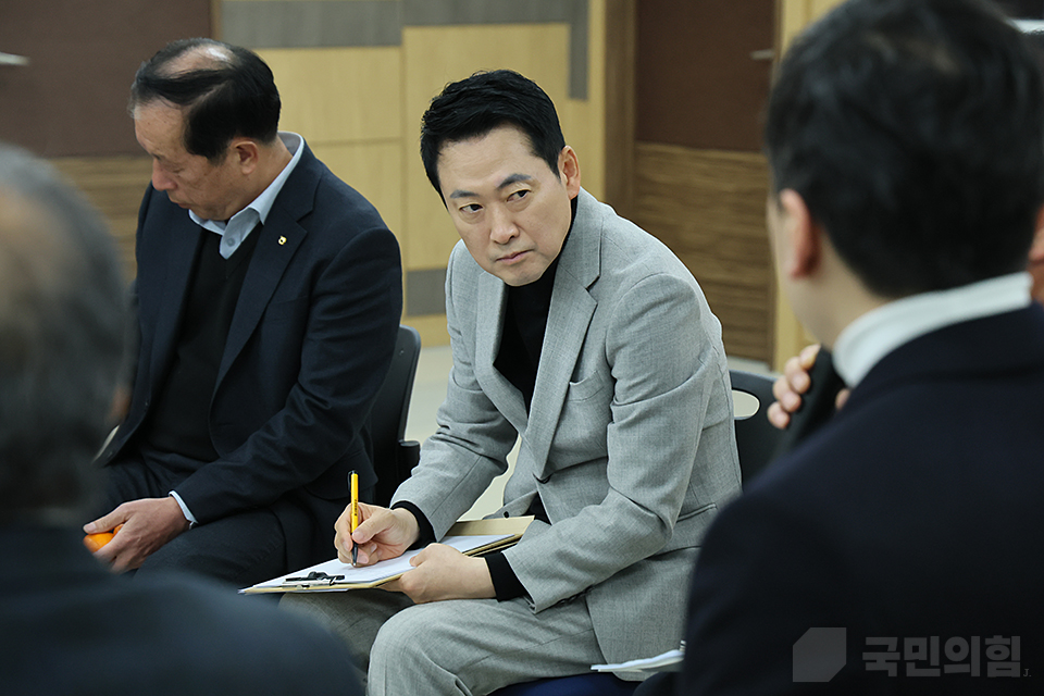 제목 노출 영역입니다 이미지