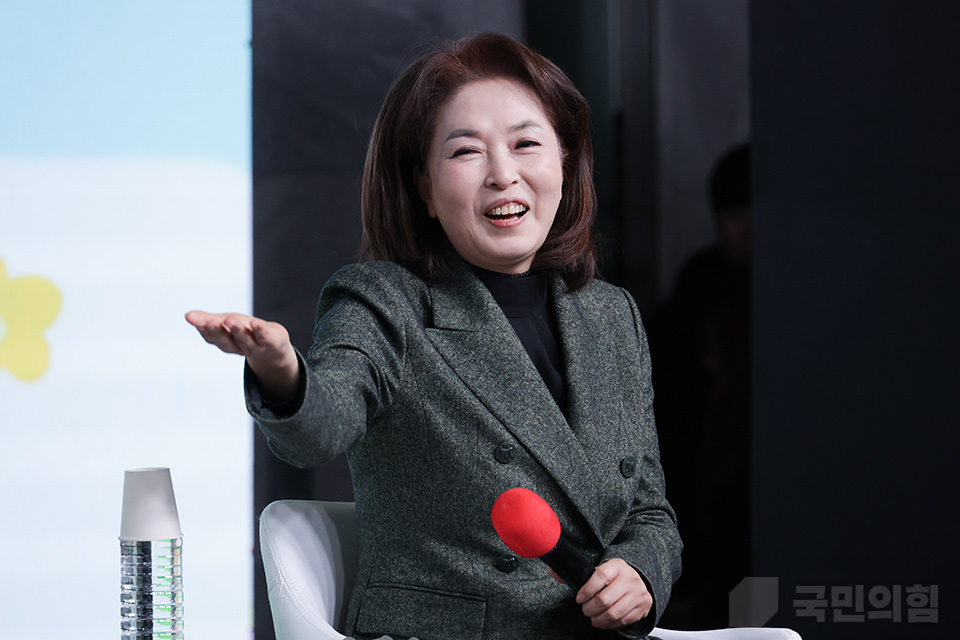 제목 노출 영역입니다 이미지