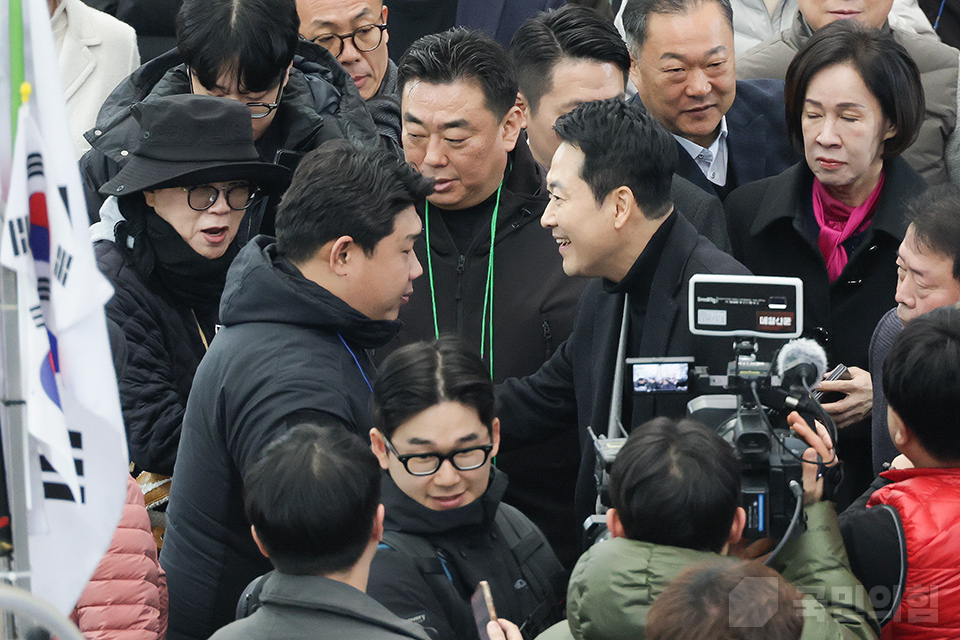 제목 노출 영역입니다 이미지