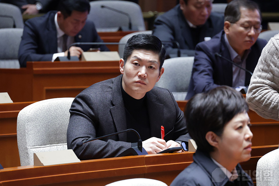 제목 노출 영역입니다 이미지