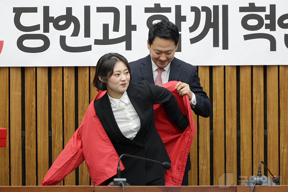 제목 노출 영역입니다 이미지