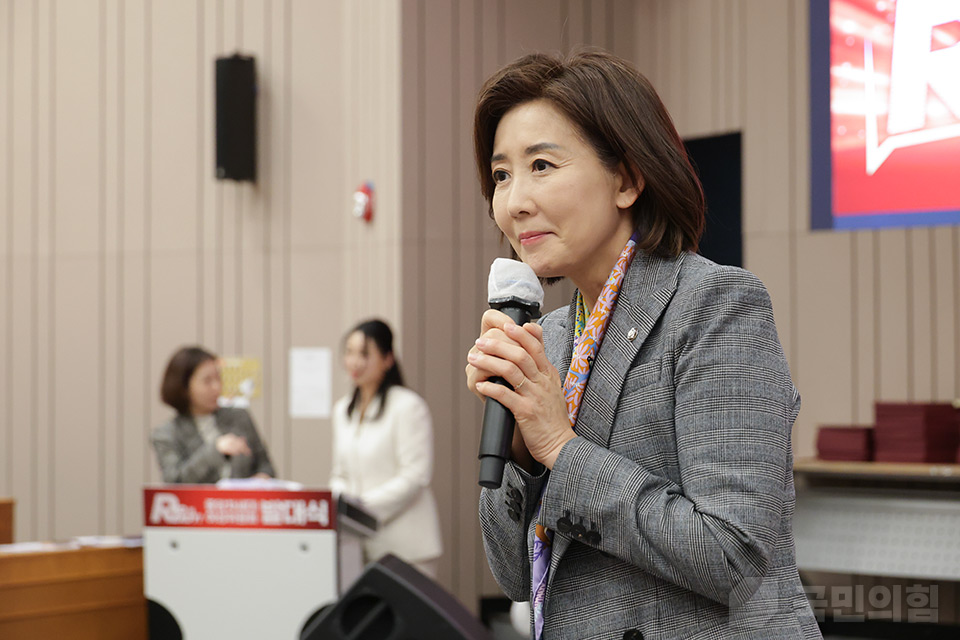 제목 노출 영역입니다 이미지