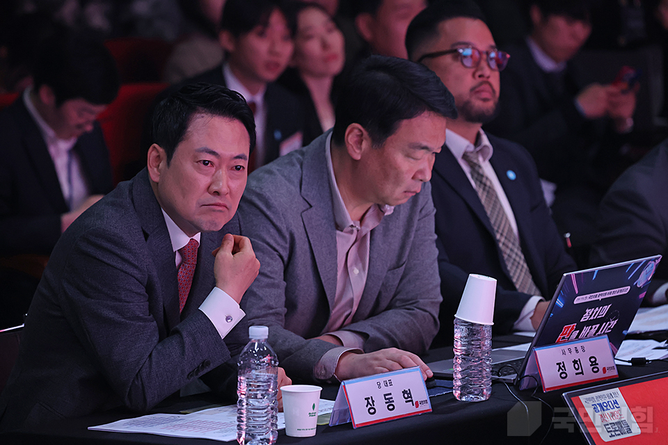 제목 노출 영역입니다 이미지