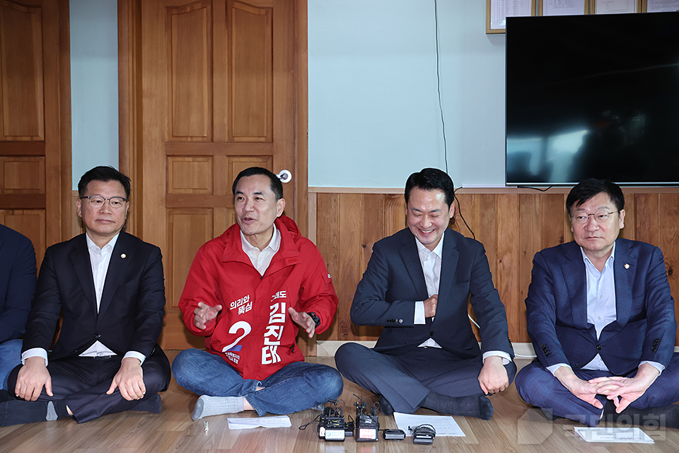 제목 노출 영역입니다 이미지