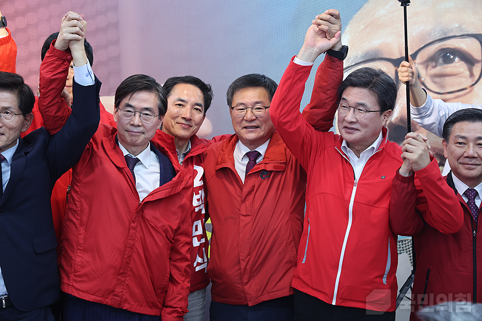 제목 노출 영역입니다 이미지