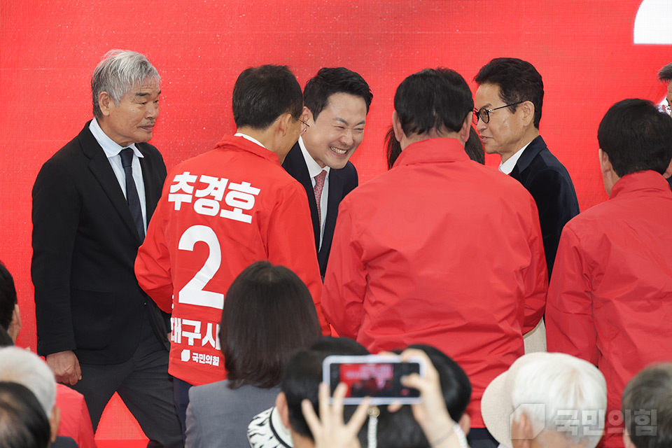 제목 노출 영역입니다 이미지