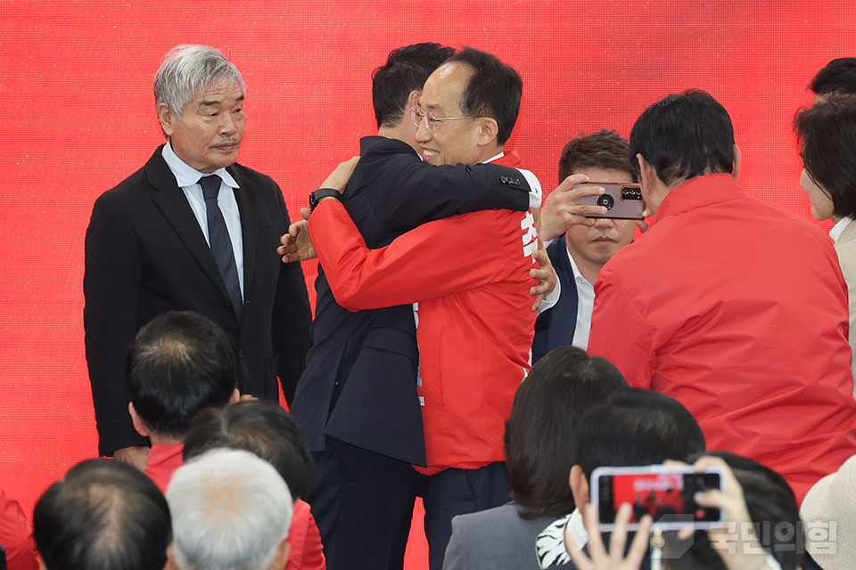 제목 노출 영역입니다 이미지