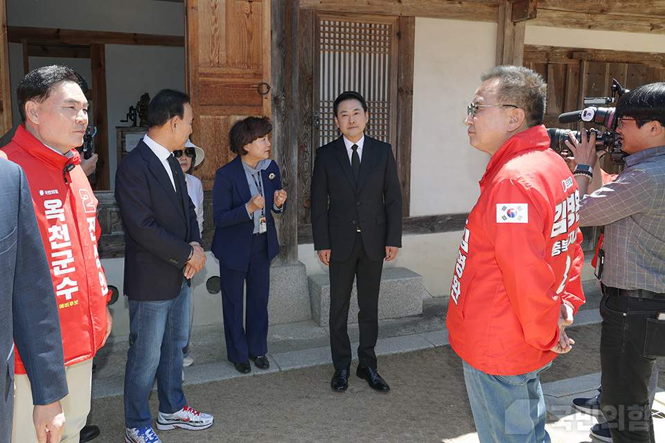 제목 노출 영역입니다 이미지