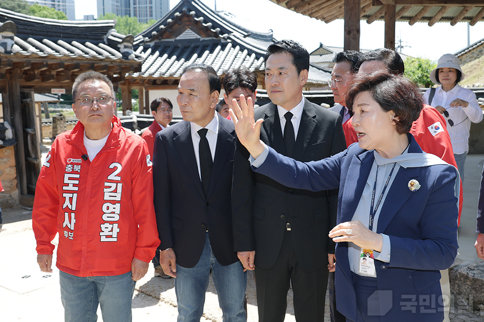 제목 노출 영역입니다 이미지