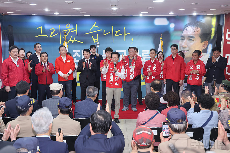 제목 노출 영역입니다 이미지