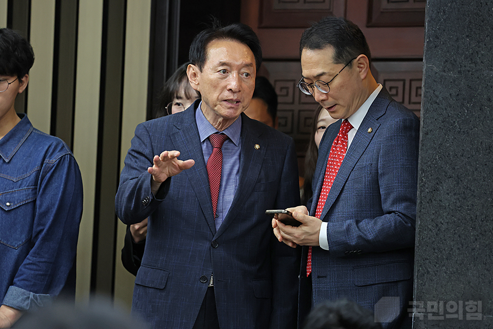 제목 노출 영역입니다 이미지