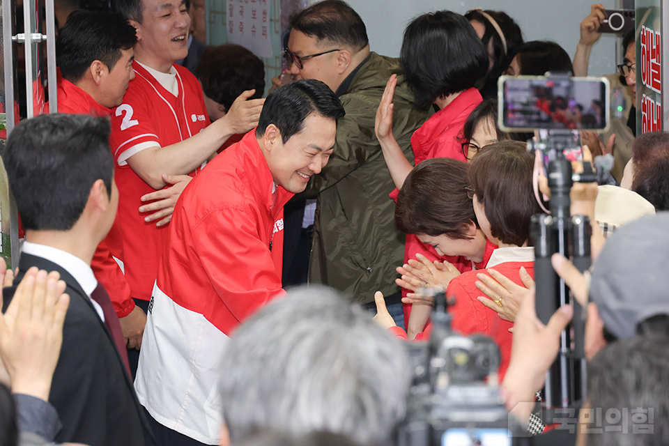 제목 노출 영역입니다 이미지