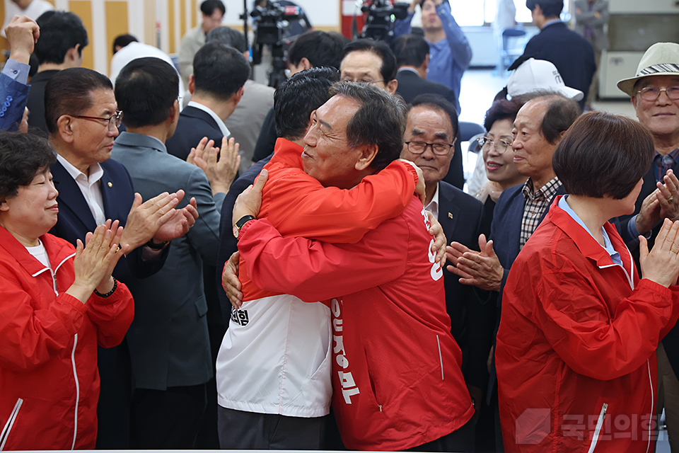 제목 노출 영역입니다 이미지