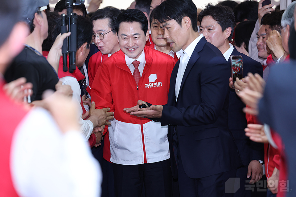 제목 노출 영역입니다 이미지