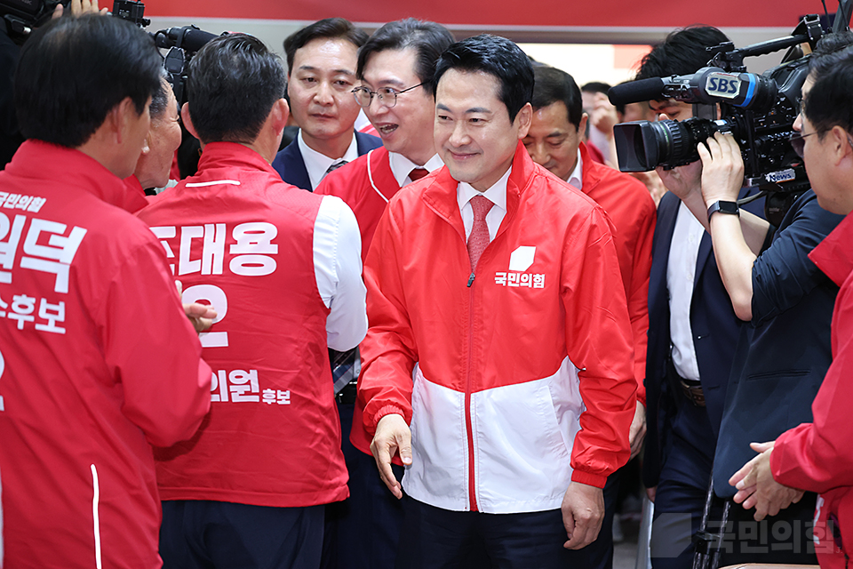 제목 노출 영역입니다 이미지
