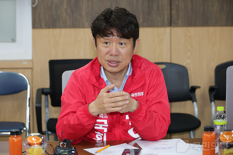 제목 노출 영역입니다 이미지