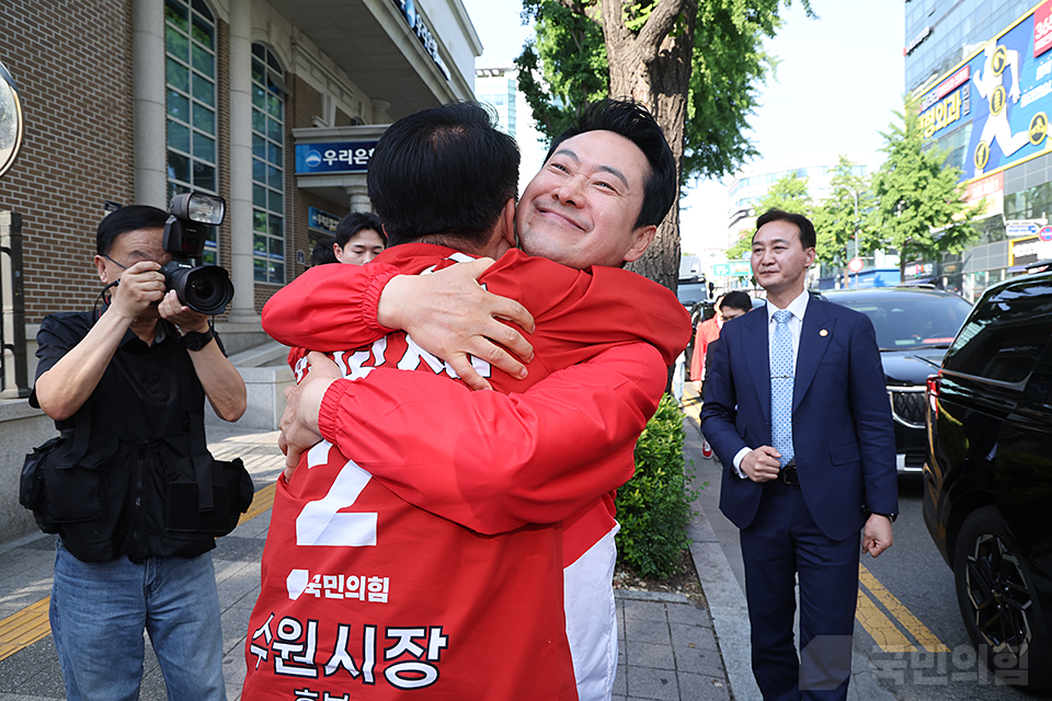 제목 노출 영역입니다 이미지
