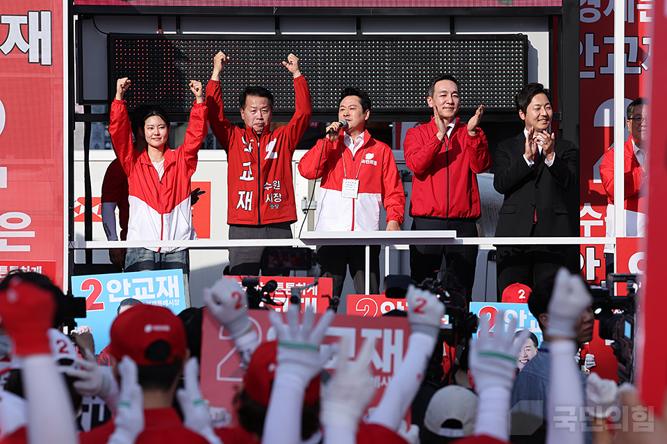 제목 노출 영역입니다 이미지