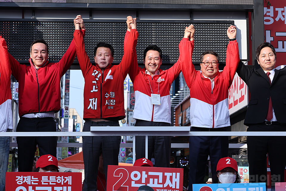 제목 노출 영역입니다 이미지