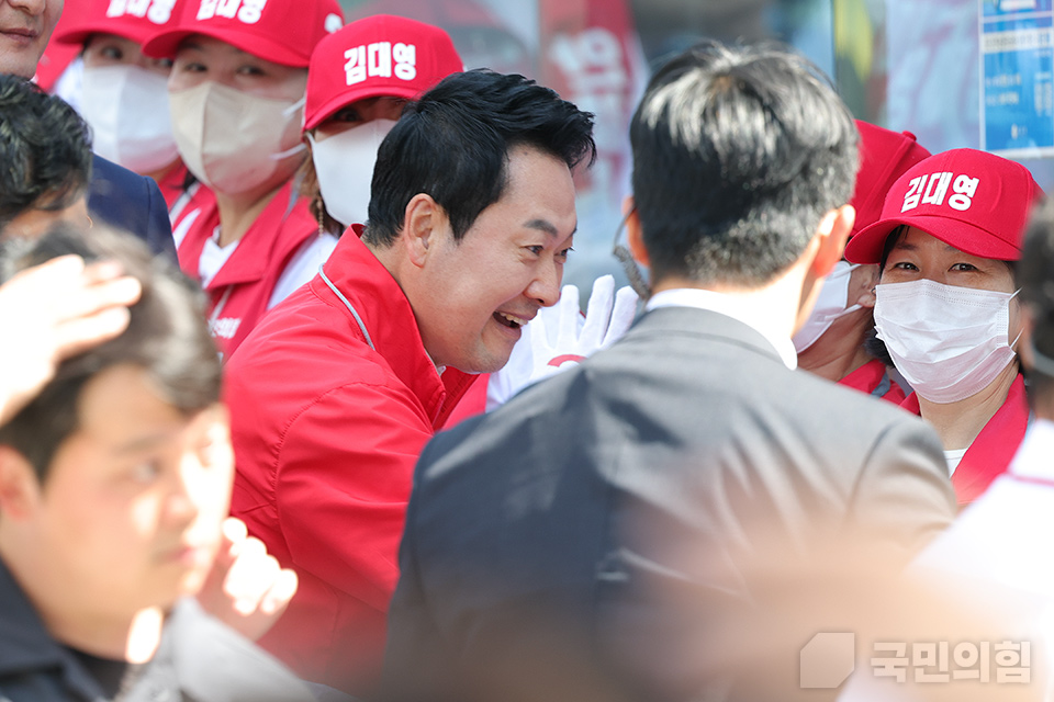 제목 노출 영역입니다 이미지