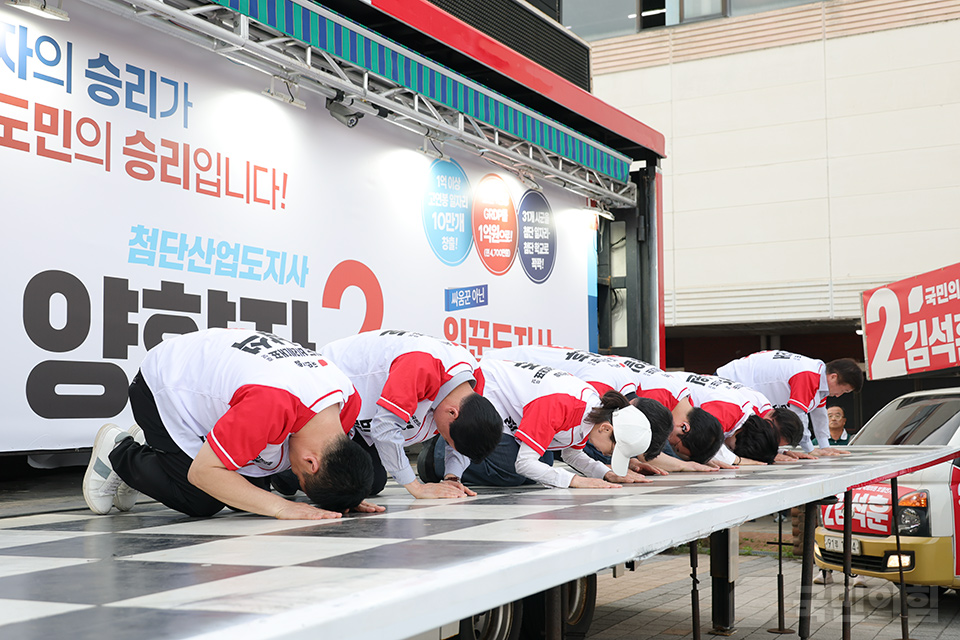 제목 노출 영역입니다 이미지