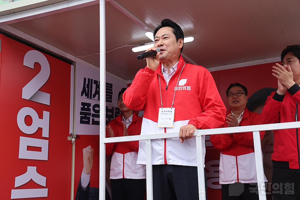 제목 노출 영역입니다 이미지