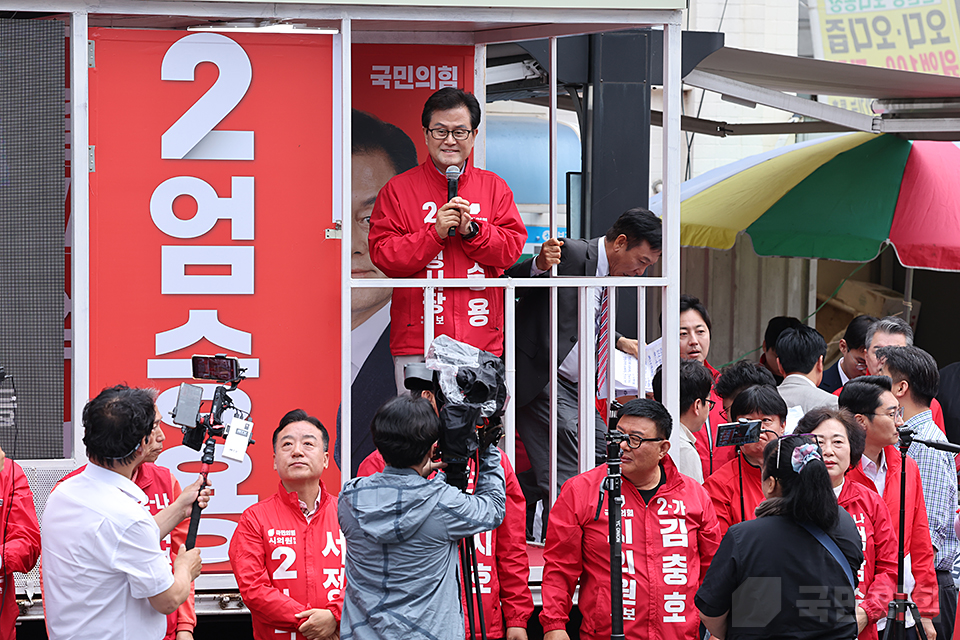 제목 노출 영역입니다 이미지