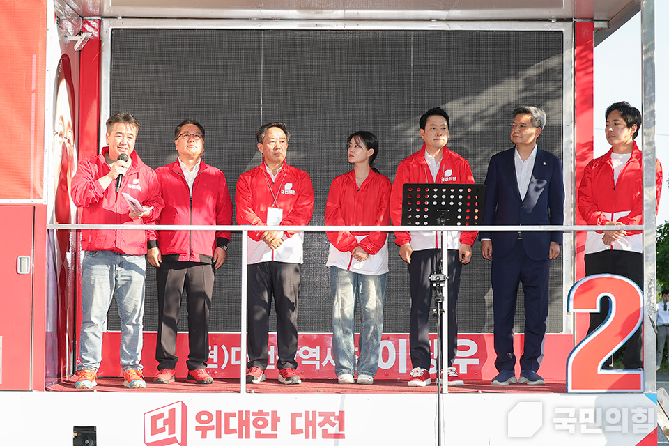 제목 노출 영역입니다 이미지
