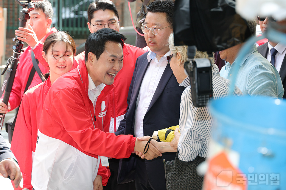 제목 노출 영역입니다 이미지