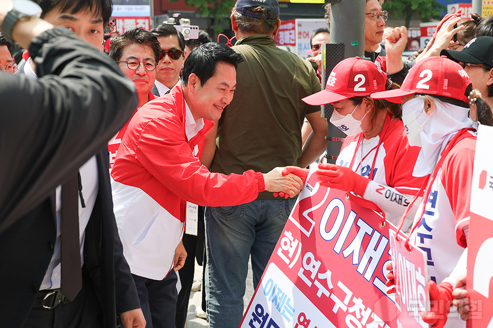 제목 노출 영역입니다 이미지