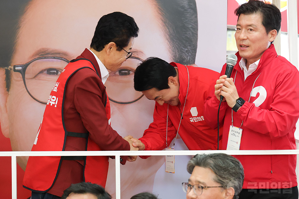 제목 노출 영역입니다 이미지