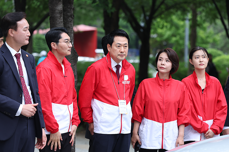 제목 노출 영역입니다 이미지