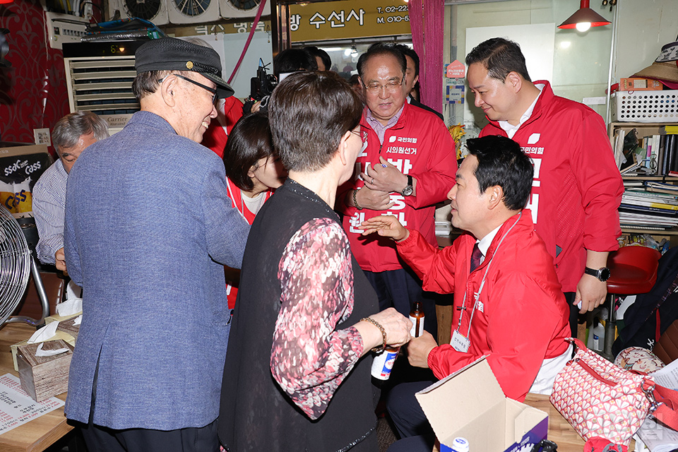 제목 노출 영역입니다 이미지
