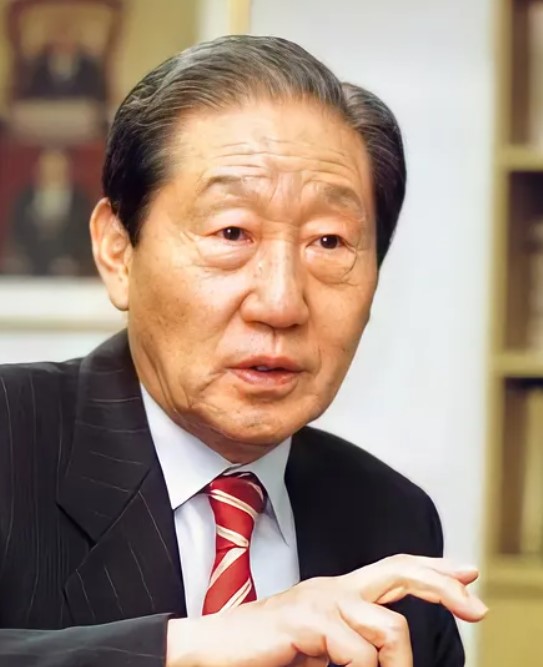 김동욱