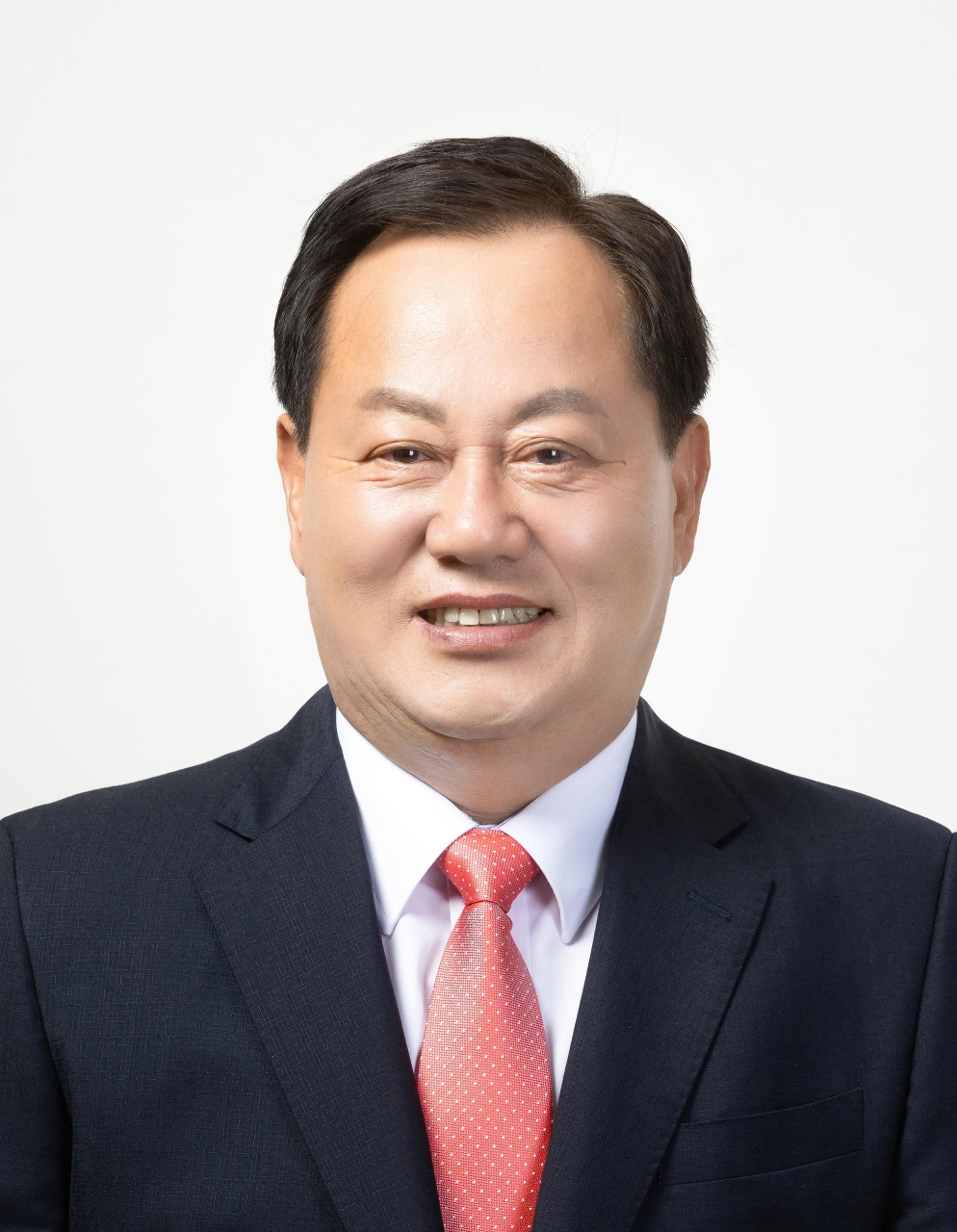 이은권