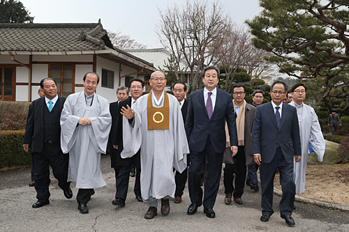 제목 노출 영역입니다 이미지