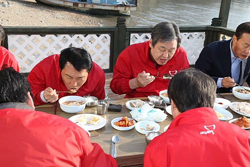 제목 노출 영역입니다 이미지