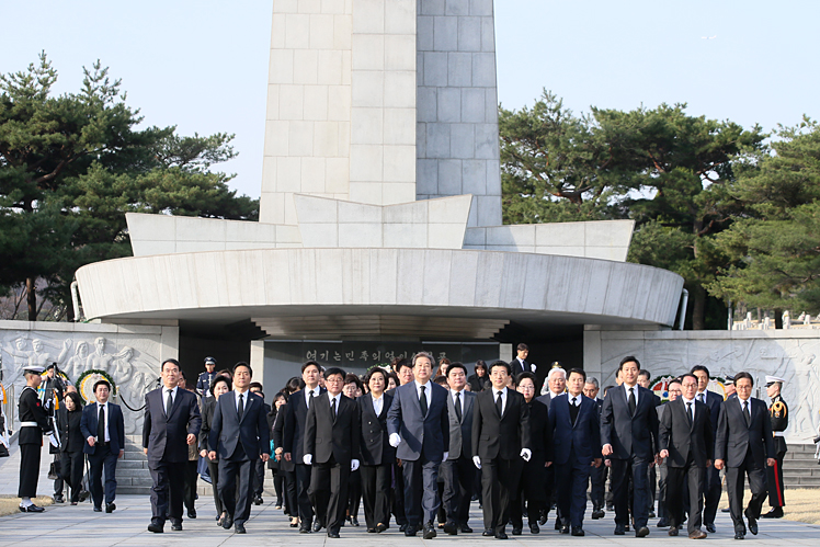 제목 노출 영역입니다 이미지