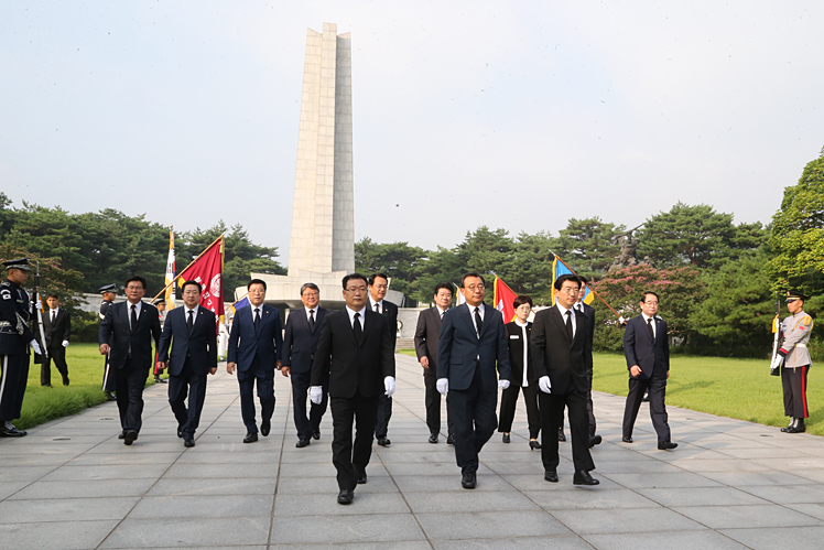 제목 노출 영역입니다 이미지