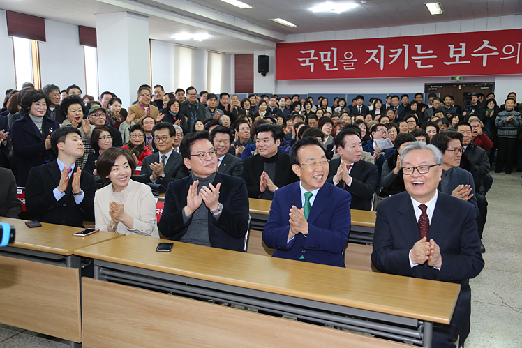 제목 노출 영역입니다 이미지