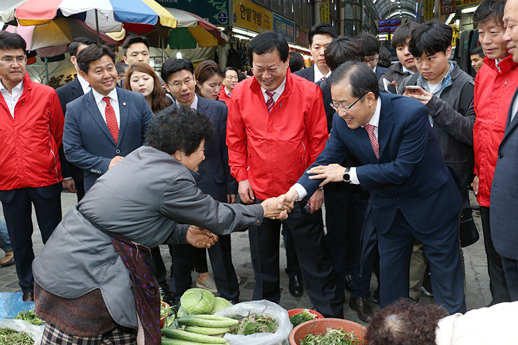 제목 노출 영역입니다 이미지