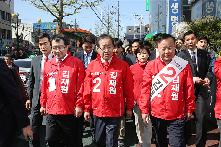 제목 노출 영역입니다 이미지