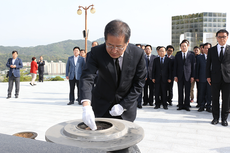 제목 노출 영역입니다 이미지