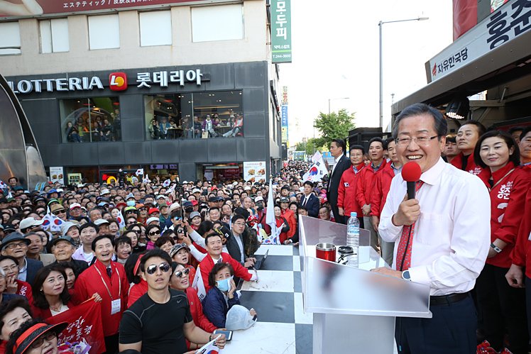 제목 노출 영역입니다 이미지