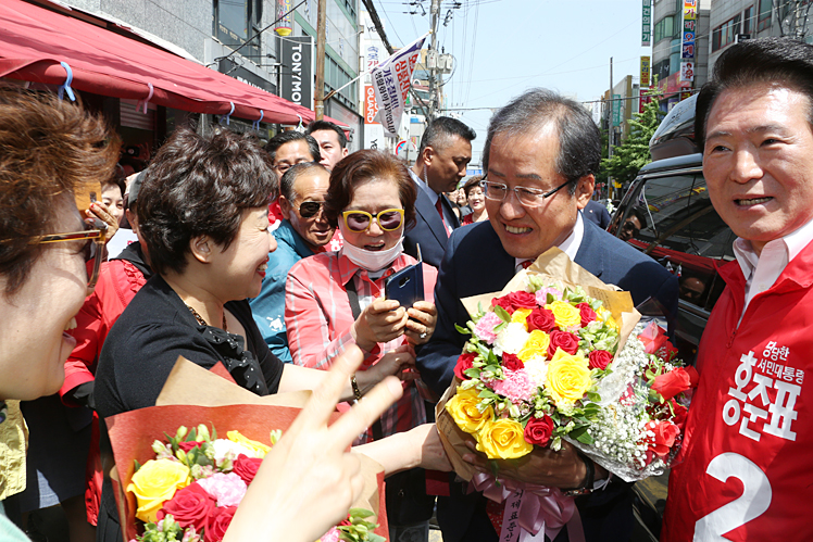 제목 노출 영역입니다 이미지