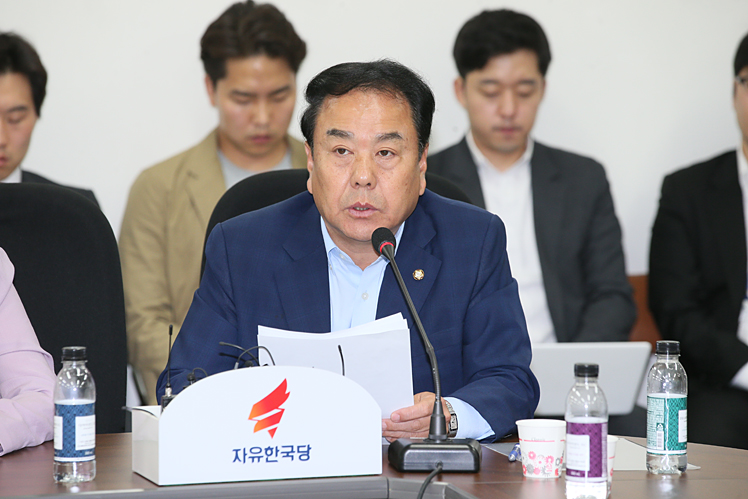 제목 노출 영역입니다 이미지