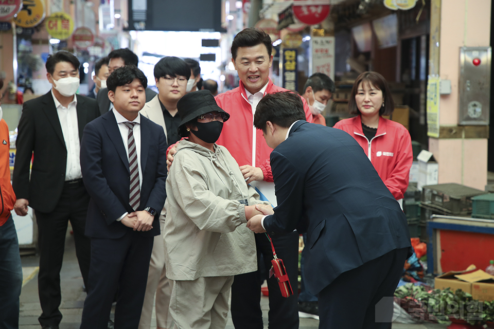 제목 노출 영역입니다 이미지