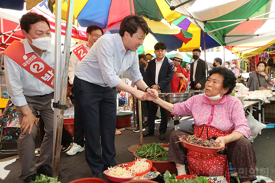 제목 노출 영역입니다 이미지