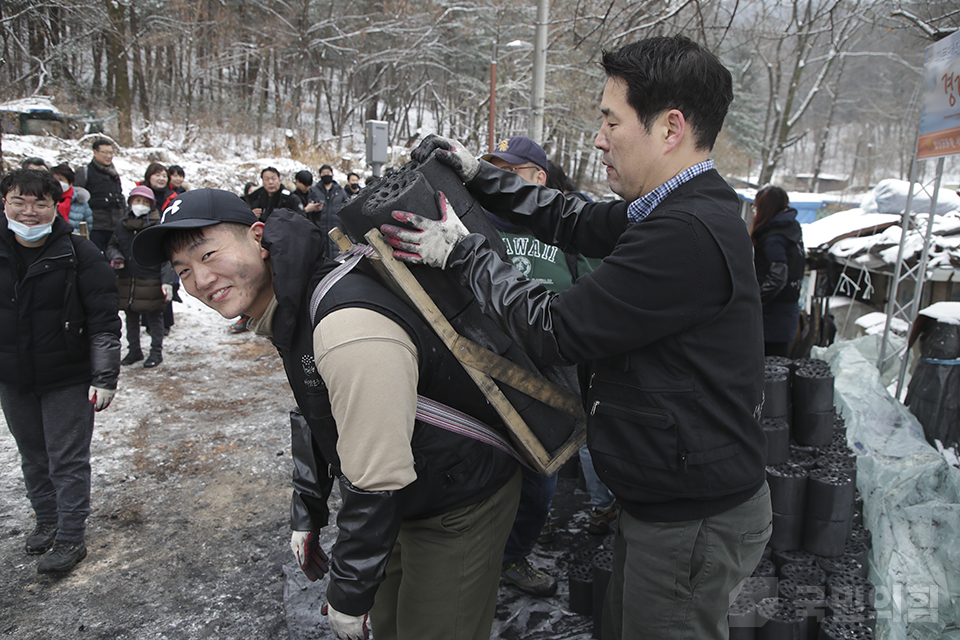 제목 노출 영역입니다 이미지