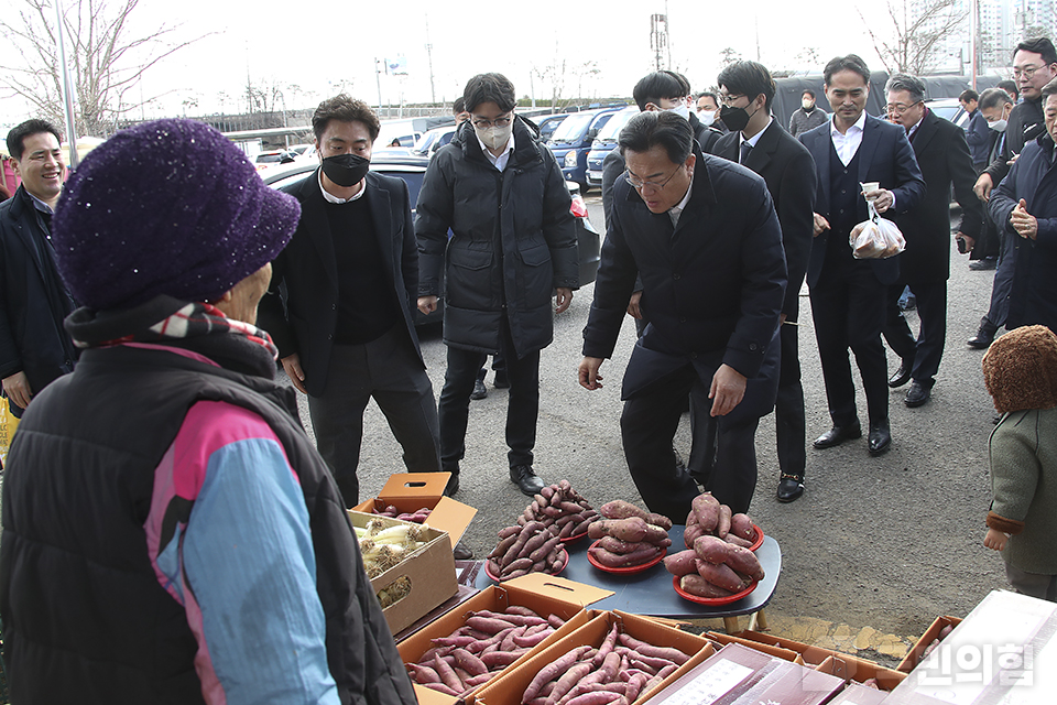 제목 노출 영역입니다 이미지